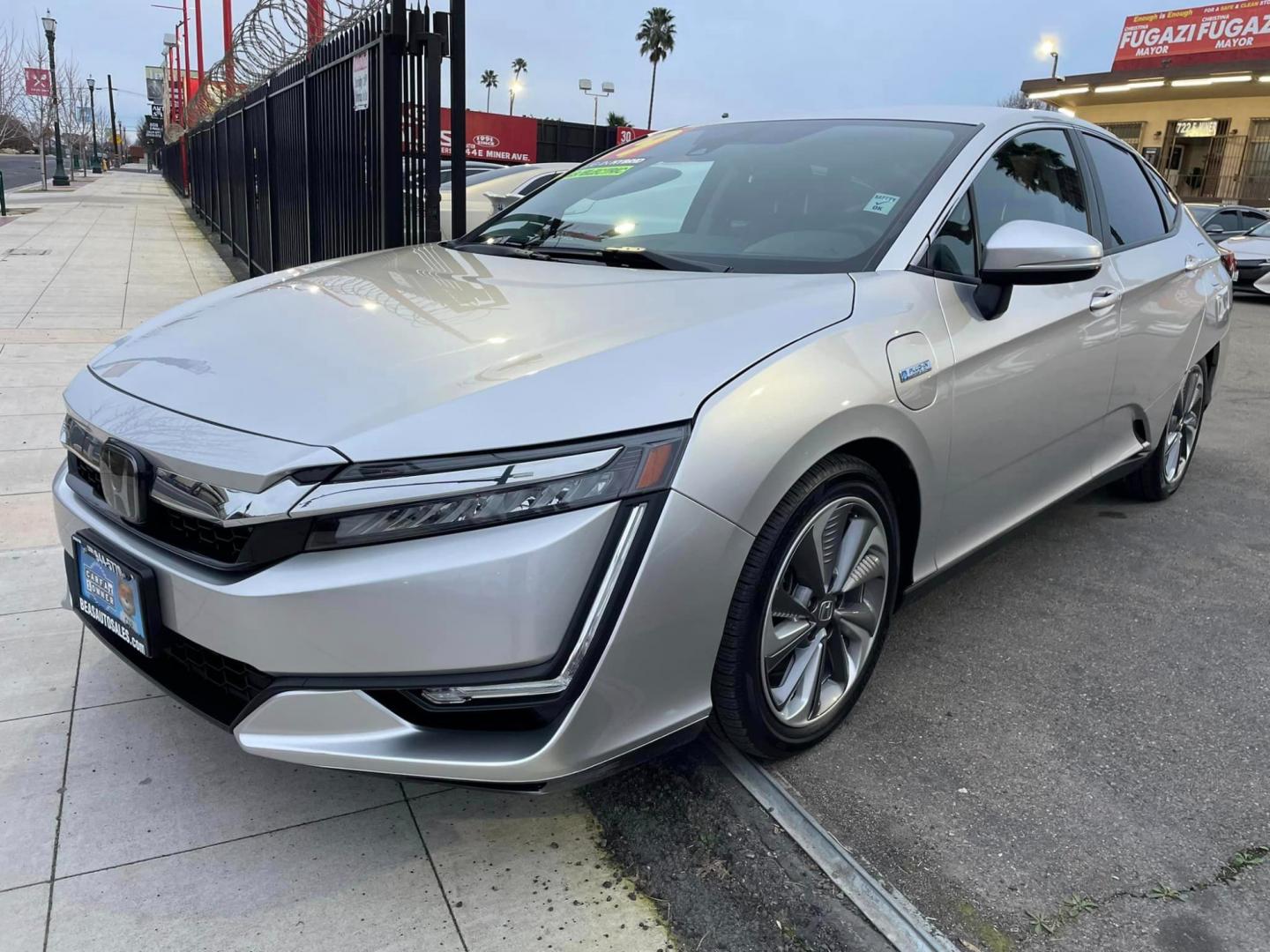 2019 SILVER /BLACK Honda Clarity (JHMZC5F3XKC) , located at 744 E Miner Ave, Stockton, CA, 95202, (209) 944-5770, 37.956863, -121.282082 - Photo#3